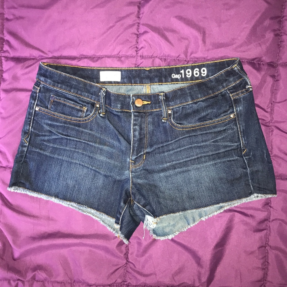 Gap 1969 Summer Cut-Off Shorts